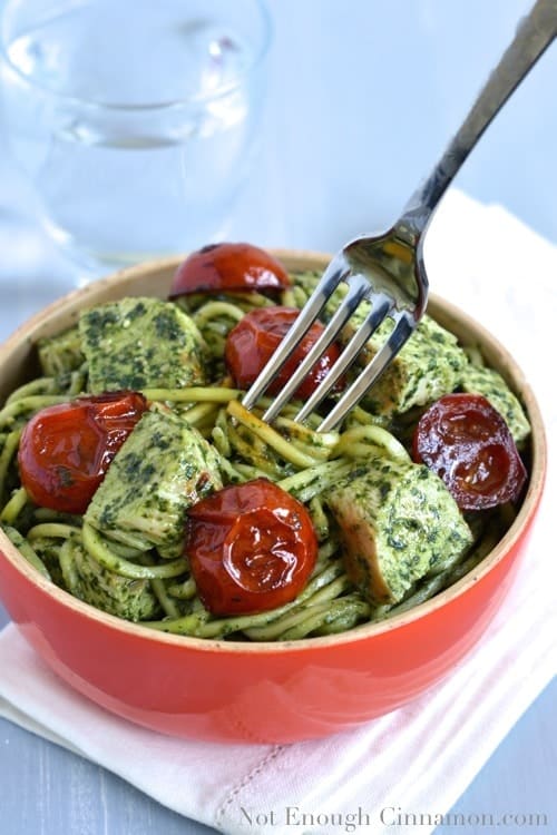 Pesto Zucchini Pasta with Chicken and Tomato - www.notenoughcinnamon.com