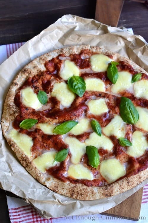 15-minute Margherita Pita Pizza - Pin