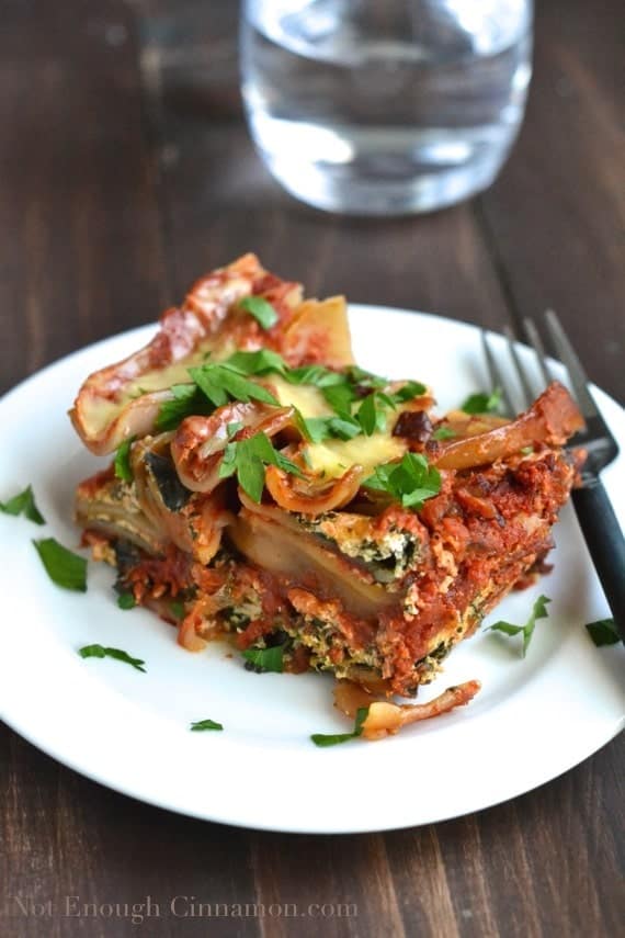 Skinny Spinach and Ricotta Crockpot Lasagna