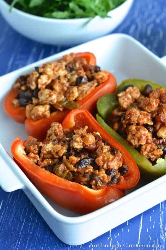 Mexican Stuffed Bell Peppers: an easy, tasty and healthy dinner! Naturally gluten free
