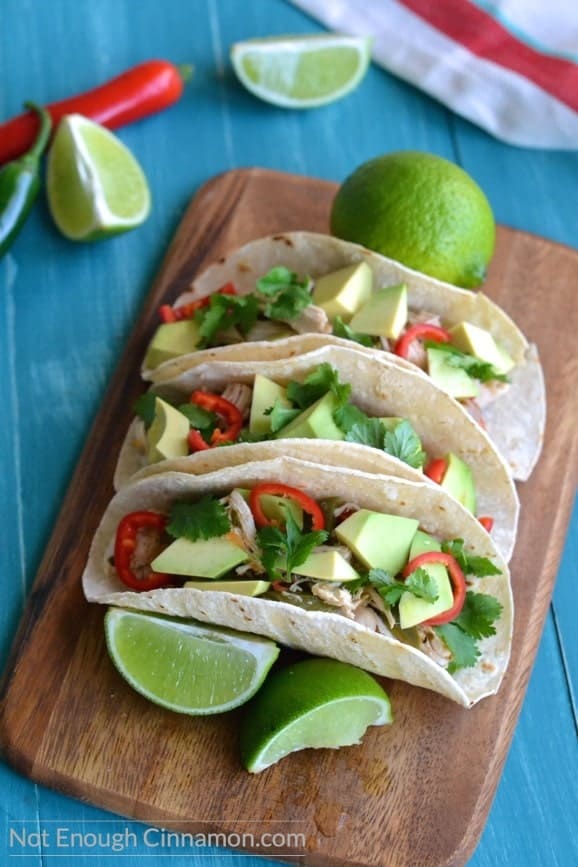 Looking for a delicious Mexican dinner idea? Try these Shredded Chicken Tacos (Tacos de Pollo a la Mexicana) #recipe #glutenfree