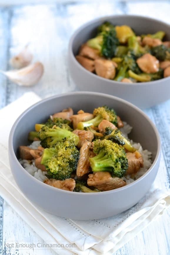 Chicken and Broccoli Stir-Fry - A quick, easy and healthy meal, perfect for dinner - Recipe on NotEnoughCinnamon.com