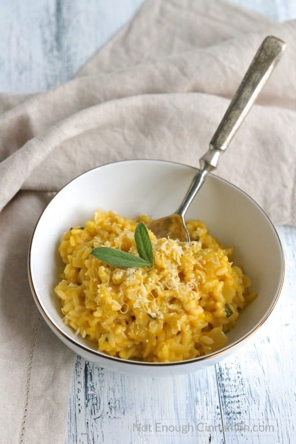 Ever tried pumpkin in savory recipes? Give this easy pumpkin risotto a go and you will be convinced! | NotEnoughCinnamon.com