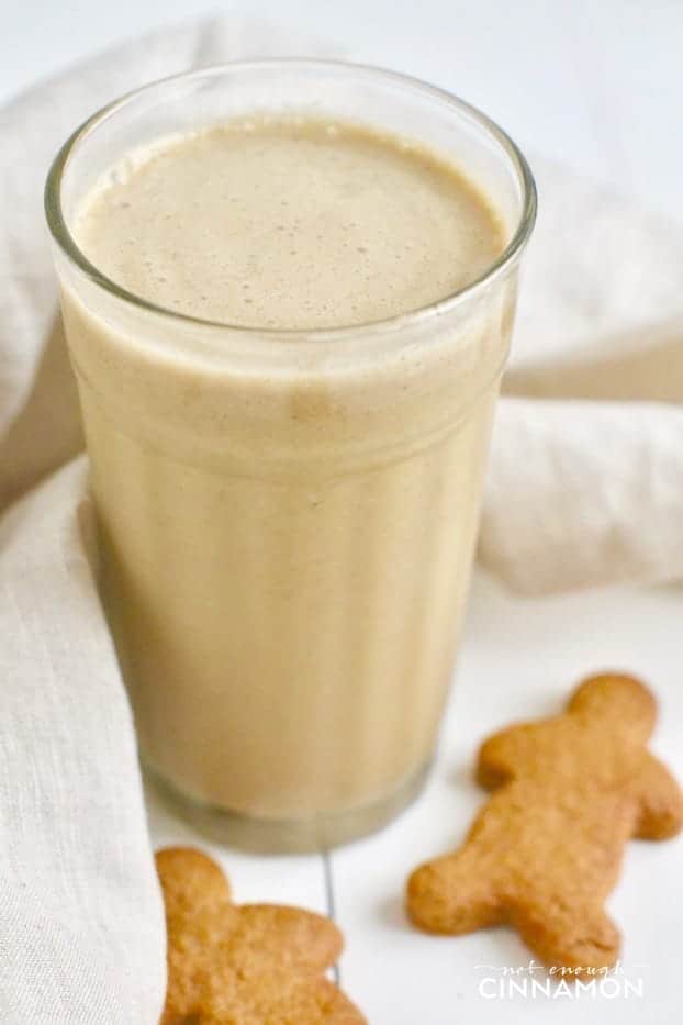 A yummy smoothie that tastes just like a gingerbread cookie but that's only made with healthy ingredients. Find the recipe on NotEnoughCinnamon.com #glutenfree #refinedsugarfree #paleo #vegan 